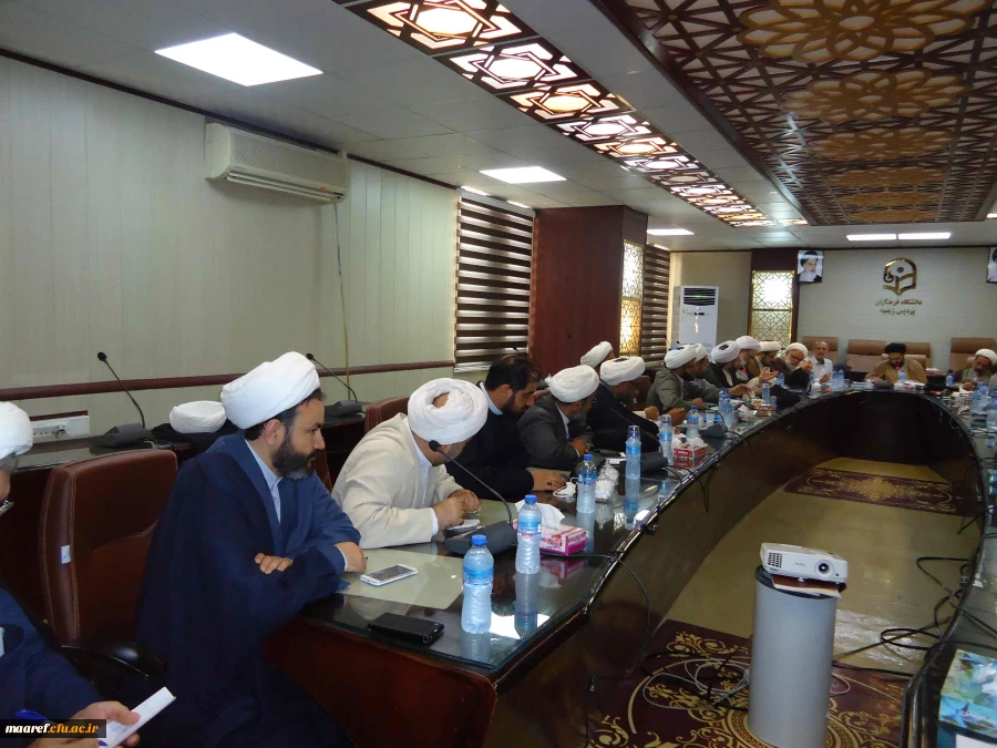 حجت الاسلام و المسلمین دادگر در دوره بالندگی حرفه ای اعضای هیأت علمی معارف اسلامی:

هدف از ارائه دروس معارف در دانشگاه تأثیرگذاری آنها بردانشجومعلمان است 7